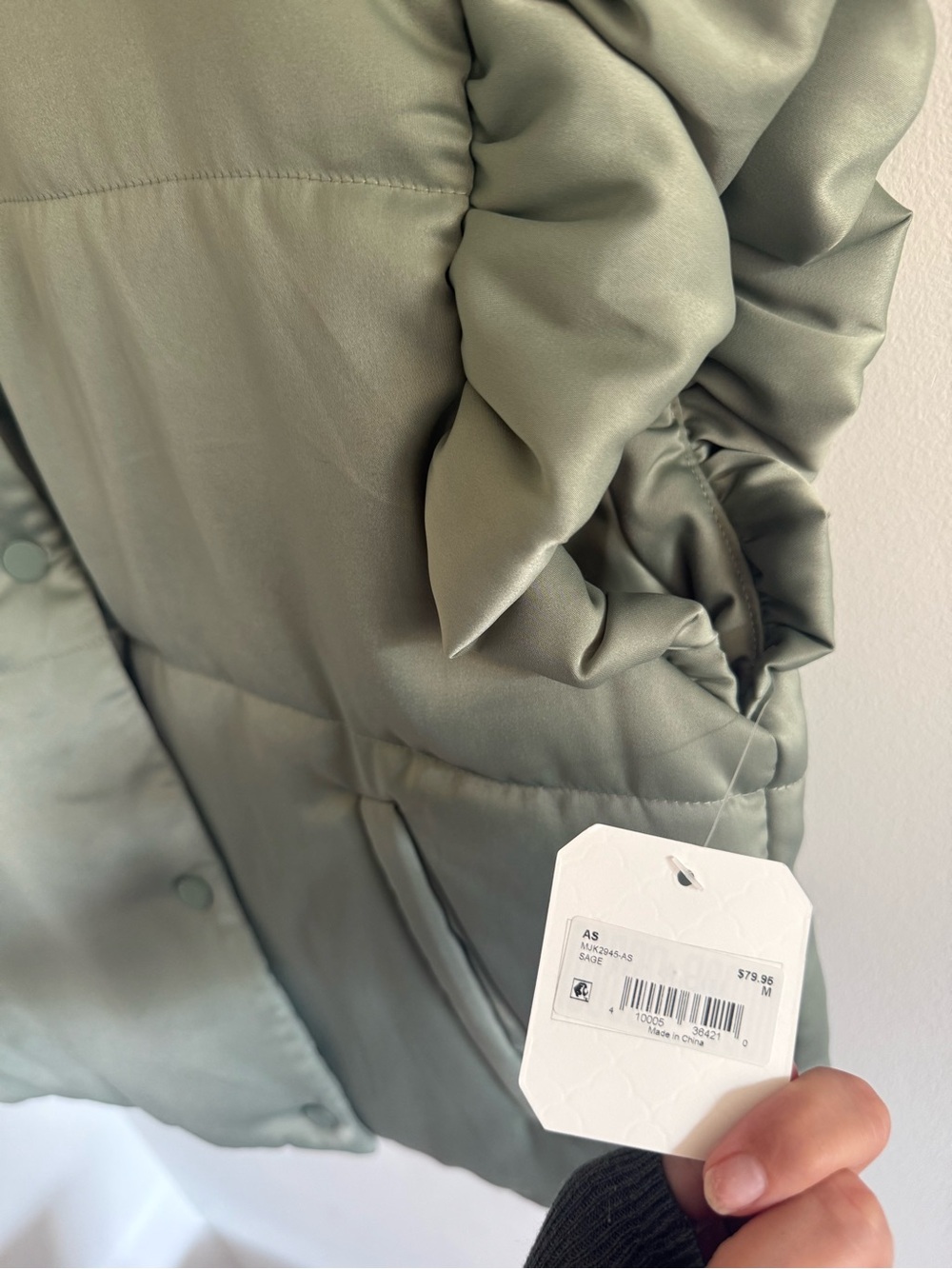 NWT Altar'd State Sage Puff-Sleeve Puffer Vest Medium - Picture 4 of 6
